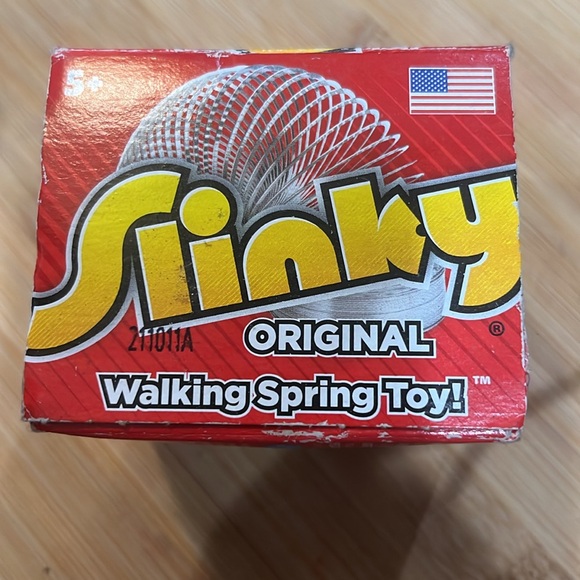 75th anniversary slinky - Picture 5 of 5